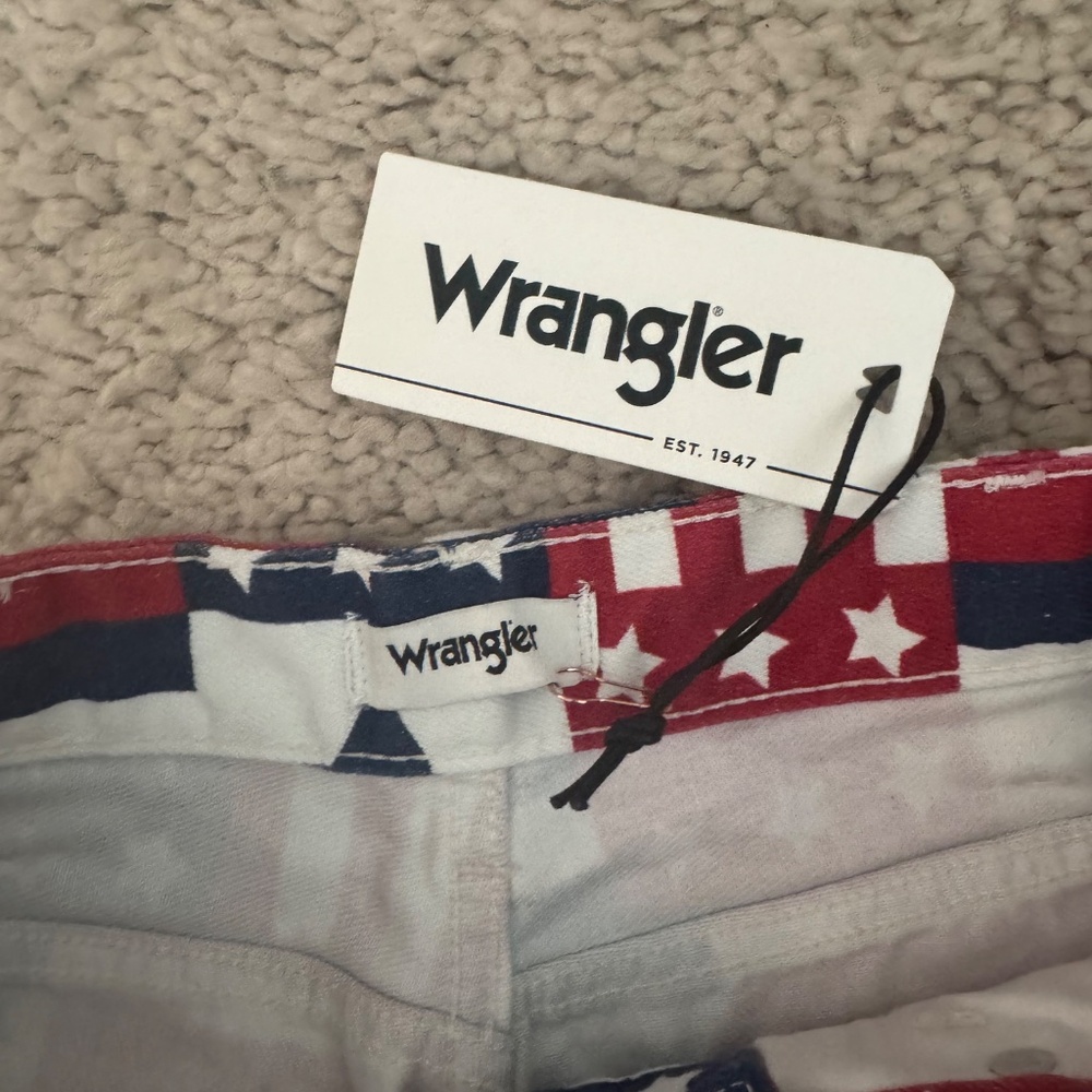 Wranger Westward 626 High Rise Boot Cut Stars and Strips 29/32 NWT - Picture 5 of 6